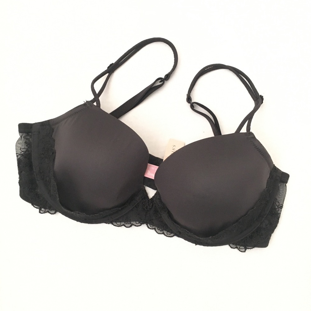 Victoria’s Secret Black Lace IPEX Bra 36C Demi